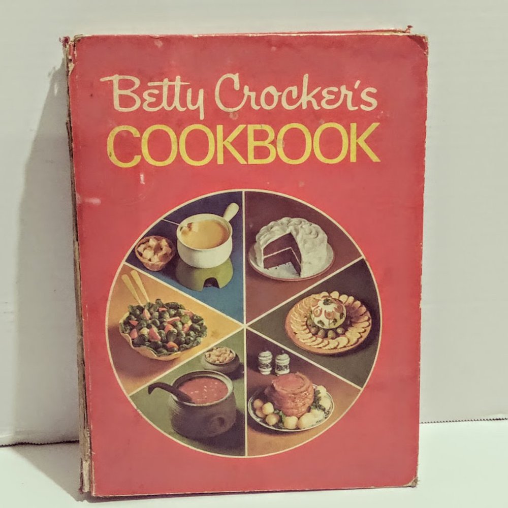 Betty Crocker's CookBook 1970 Golden Press